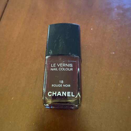 Chanel Rouge Noir nail polish like new