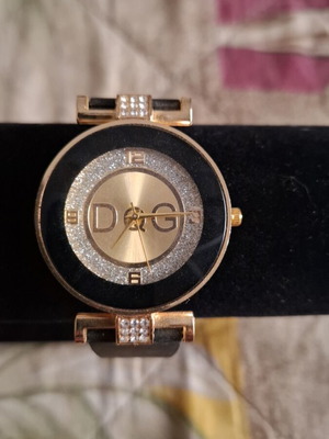 D&G wristwatch new, black gold design with zircon