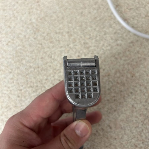 Garlic press new