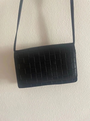 H&M black leather crossbody bag like new with woven design