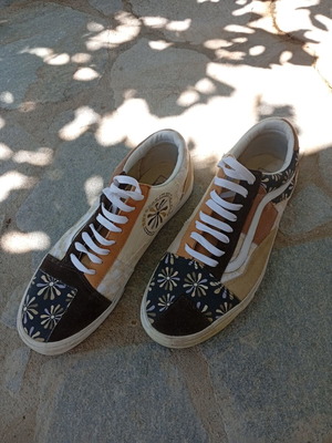 Vans floral sneakers size 46 used, brown and beige