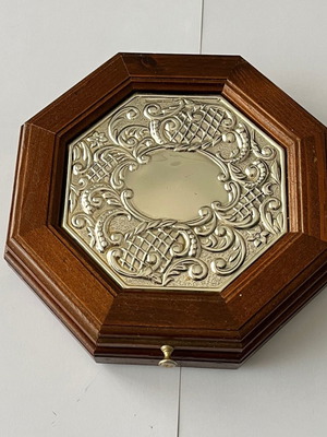 Wooden jewelry box used with 0.925 silver