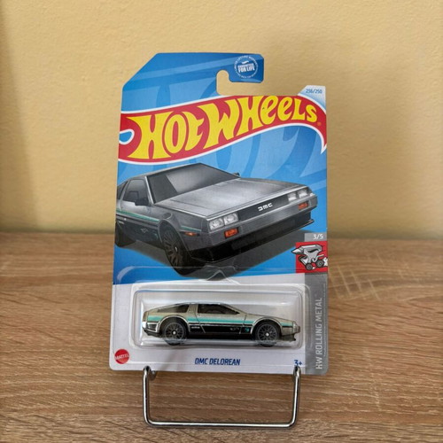 Hot Wheels DMC Delorean Treasure Hunt new