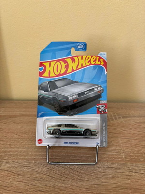 Hot Wheels DMC Delorean Treasure Hunt new