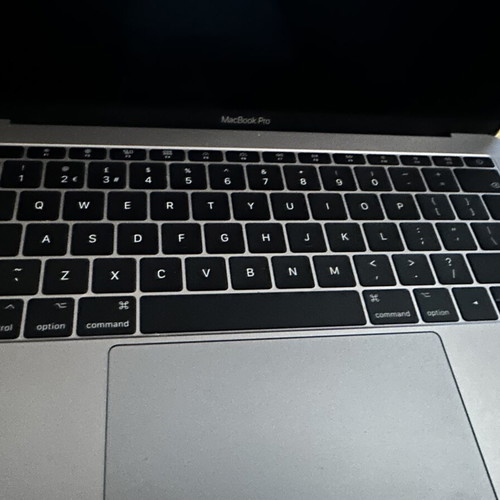 MacBook Pro 13 inches 2017 model like new