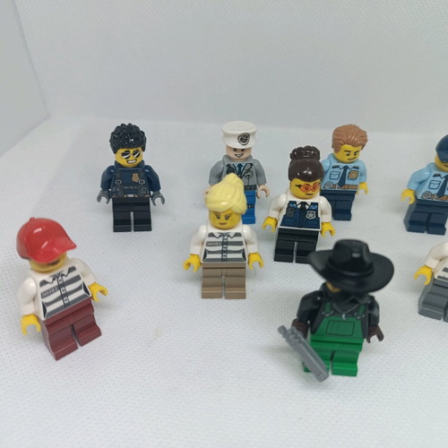 Lego figures set of 9 like new, police and criminals
