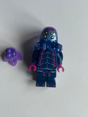 Lego CMF Alien Beetlezoid like new, col446 without base