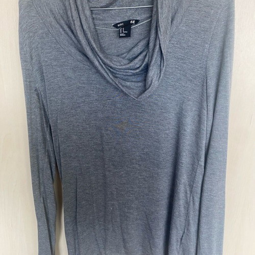 H&M blouse like new, gray, size M
