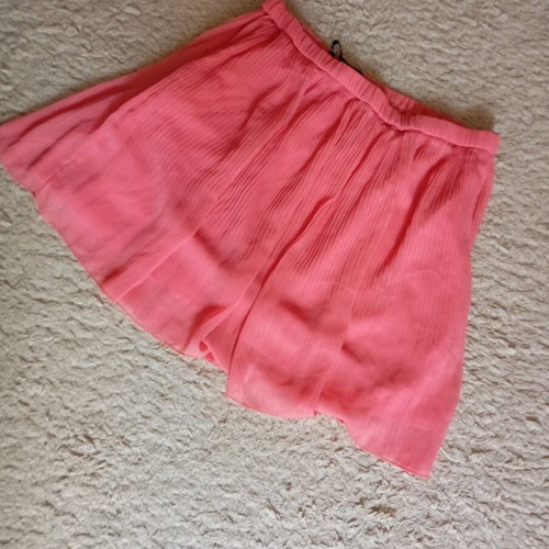 Zara coral skirt like new, size S