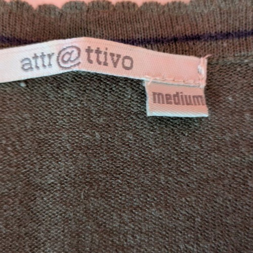 Attrattivo t-shirts like new, medium-large size, set of 2