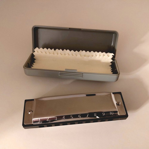 Metal harmonica 10 holes like new with case and cloth