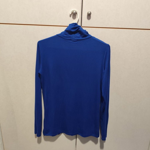 Blue turtleneck blouse like new made of viscose