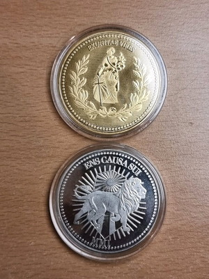 John Wick Continental replica coin set 2pcs like new, gold and silver
