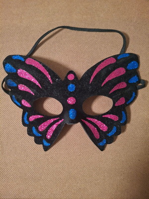 Mask carnival accessory like new