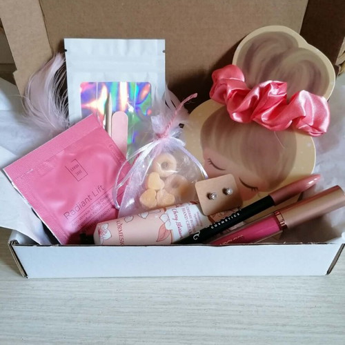 Luxury Beauty & Care Gift Box new