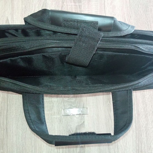 Yuan Cheng black hand shoulder bag like new, 40x30 cm