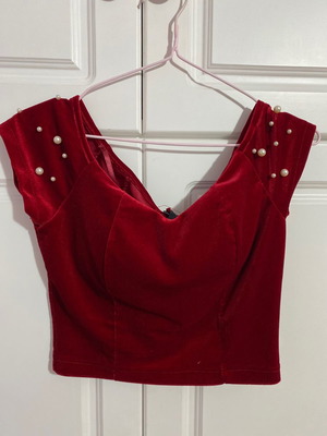 Velvet top with pearls used, red, size S