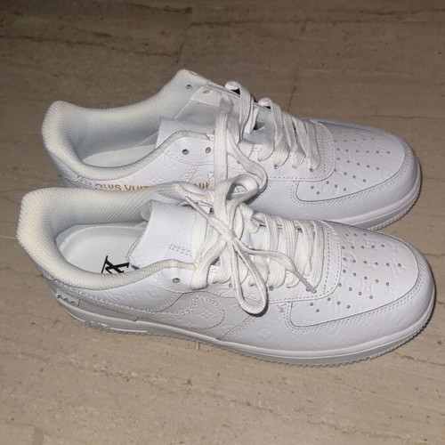 Nike Airforce LV special edition size 43 like new, white