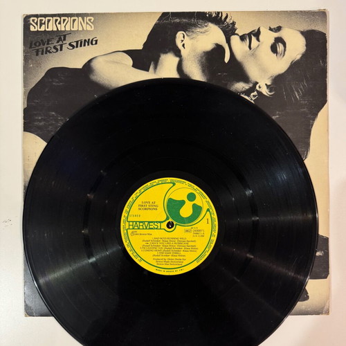 Scorpions - Love at first sting