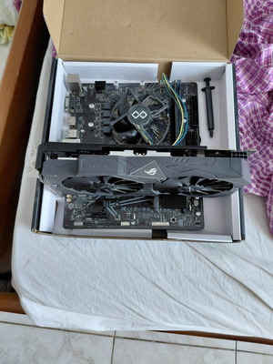 Μητρική H510M, επεξεργαστής Intel i3 10100, 8GB RAM, κάρτα γραφικών RX 560 4GB