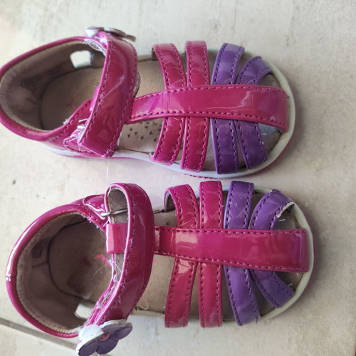 Sandals size 22 used with anatomical insole