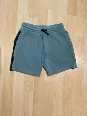 Zara kids shorts used, size 7-122 cm, khaki