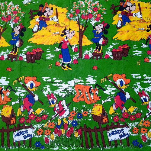 Disney Mickey's Farm quilt cover used with characters