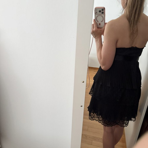 Bershka black dress with ruffles and lace size L like new