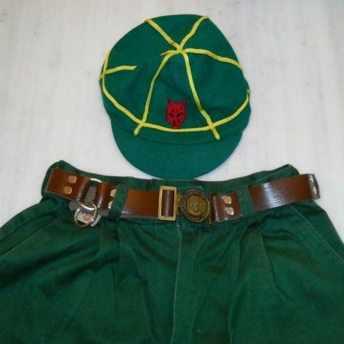 Vintage Greek Scouts set used, shorts, belt and wolf hat