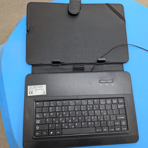 Turbo X Keyboard Case for 10-Inch Tablet wired, like new, black