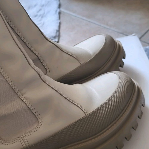 Calvin Klein boots like new, size 38, white and beige
