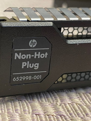 HP Server Non-Hot Plug HDD tray 652998-001