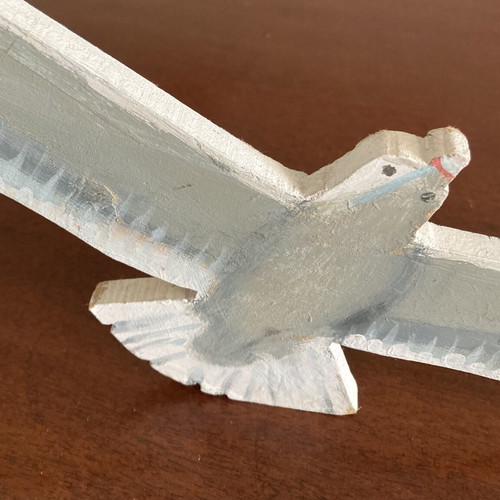 Seagull wall decoration hand-shaped and painted wood used
