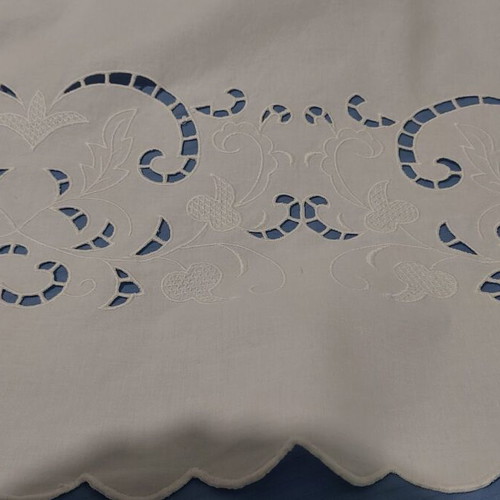 White Embroidered Curtain 100% Cotton Like New, 180x150 to 190cm