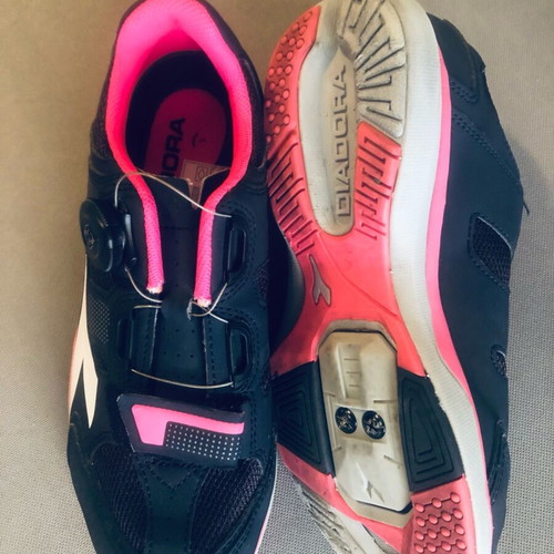 Diadora cycling shoes size 38 like new, black and pink