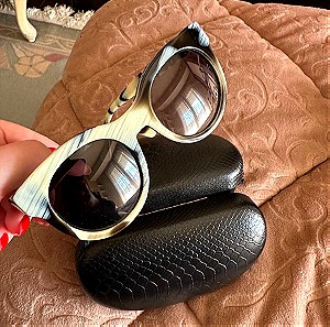 Gianni Venturi γυαλιά ηλίου με τη θήκη τους και το πανάκι τους στο κουτί