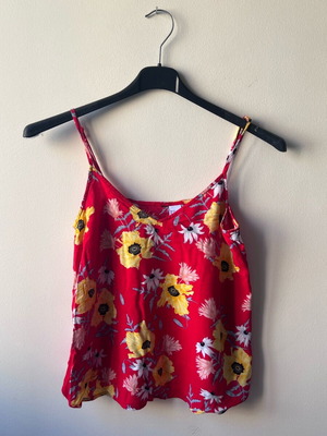 H&M women's top like new, red, size S