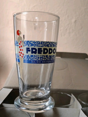 Freddoccino glasses new, pack of 6 with the redhead