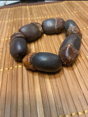 Bracelet made of oak nuts new, brown