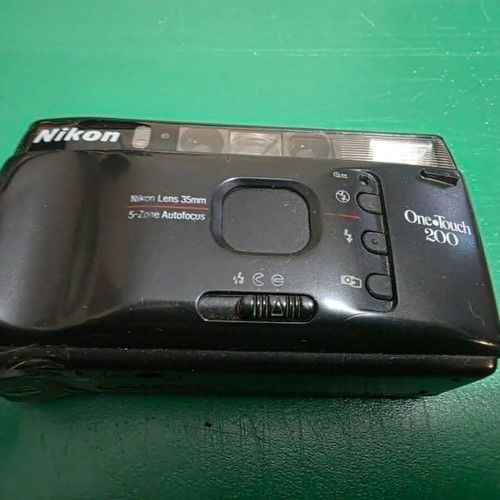 Nikon One Touch 200 retro film camera, 35mm lens, 5-zone autofocus