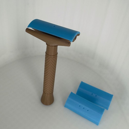 Classic safety razor with 3 depth settings, new