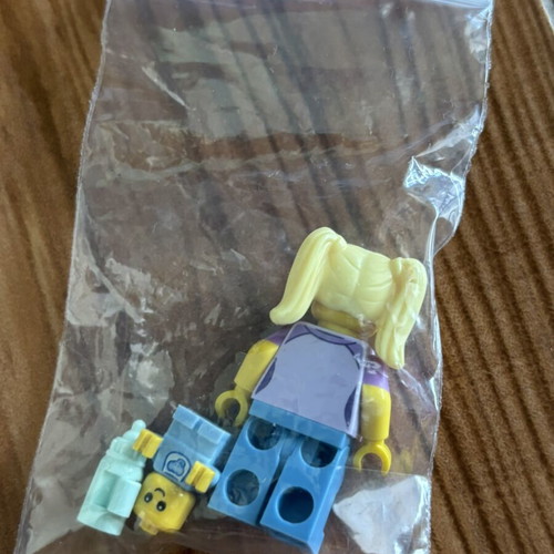 Babysitter Lego CMF Series 16 minifigure with accessories