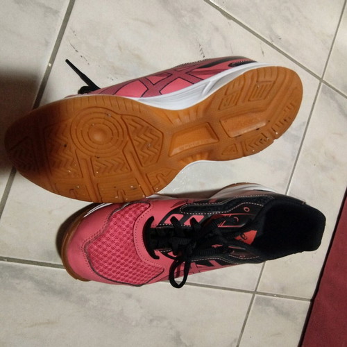 Asics Gel Upcourt athletic shoes like new, size 38, pink/black