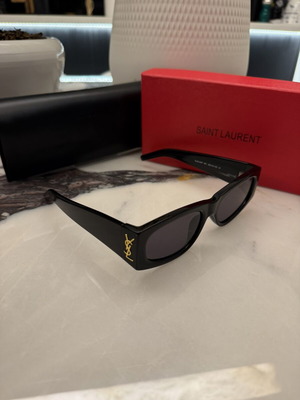 Γυαλιά γυναικεία Saint Laurent καινούργια, μαύρα
