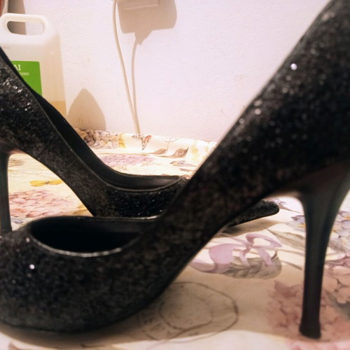 Symbol black heels used with glitter, size 40
