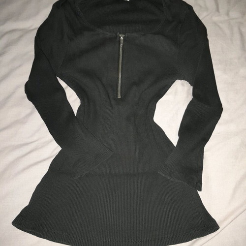 Black blouse with zipper used, size XL