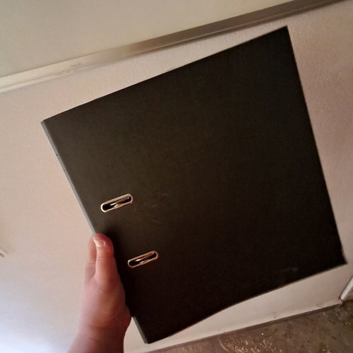 Skag folders set of 6 like new