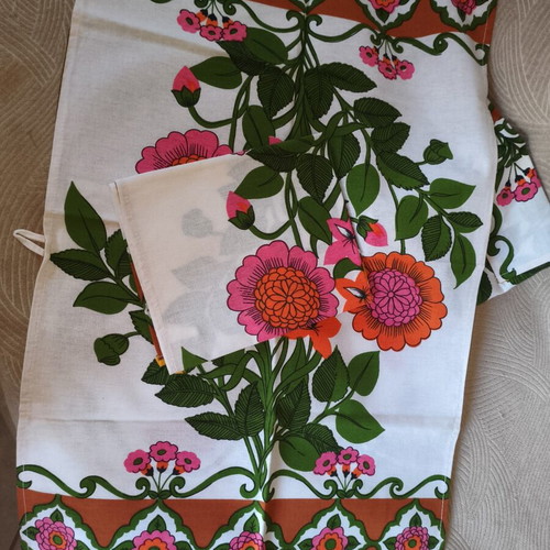 Vintage stamped kitchen linen set 70s/80s, 5 pieces, new