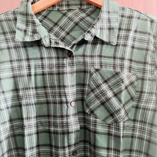 Long checkered shirt like new, green and black, size S
