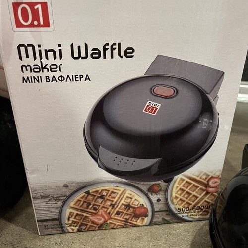 Waffle maker brand new in excellent condition